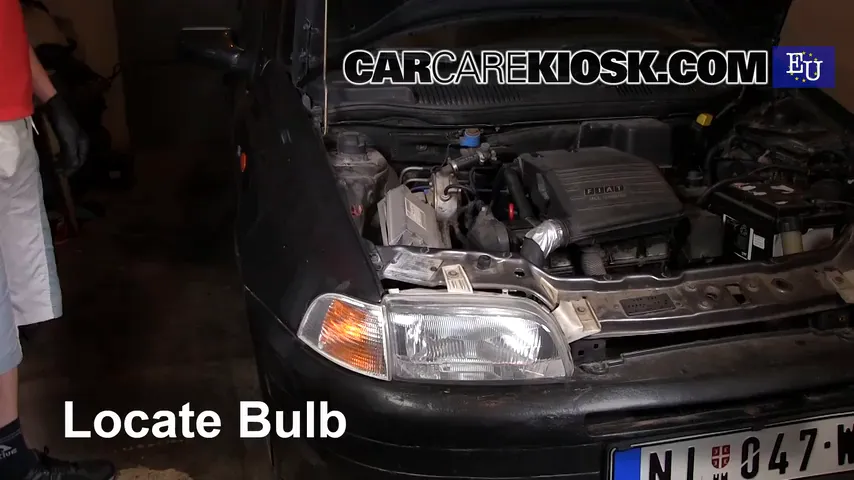 1997 Fiat Punto SX 1.1L 4 Cyl. Lights Turn Signal - Front (replace bulb)